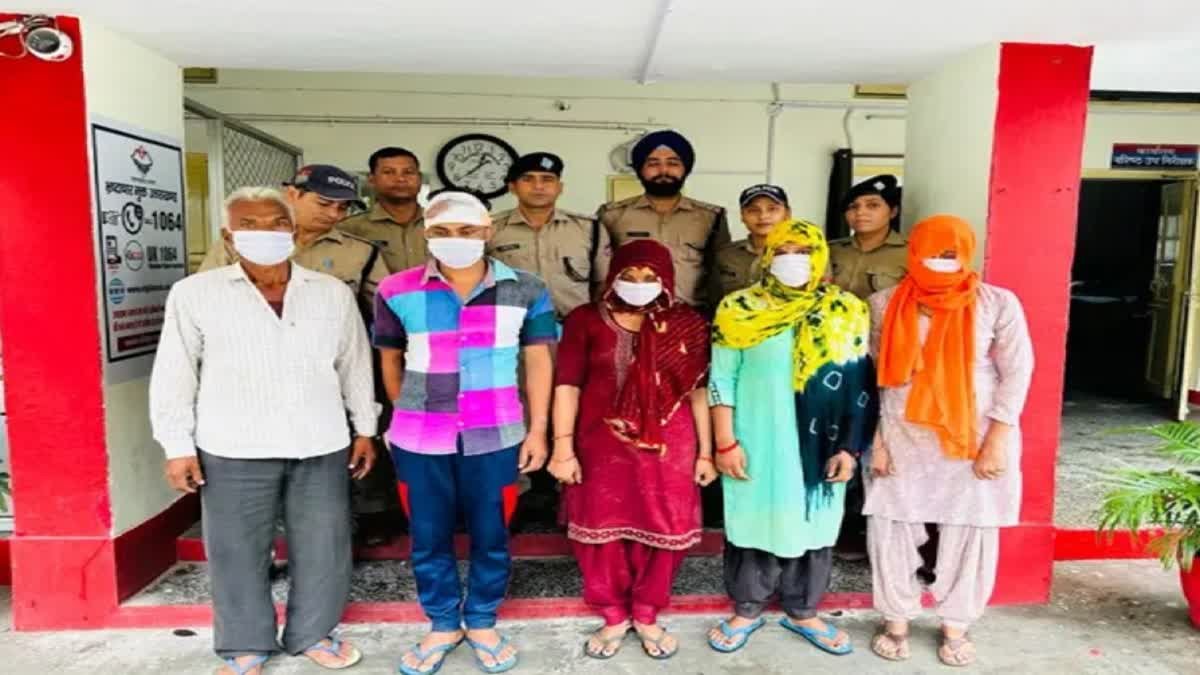 रामनगर में खूनी संघर्ष के पांच आरोपी गिरफ्तार, दून में गैंगस्टर भी चढ़ा पुलिस के हत्थे
