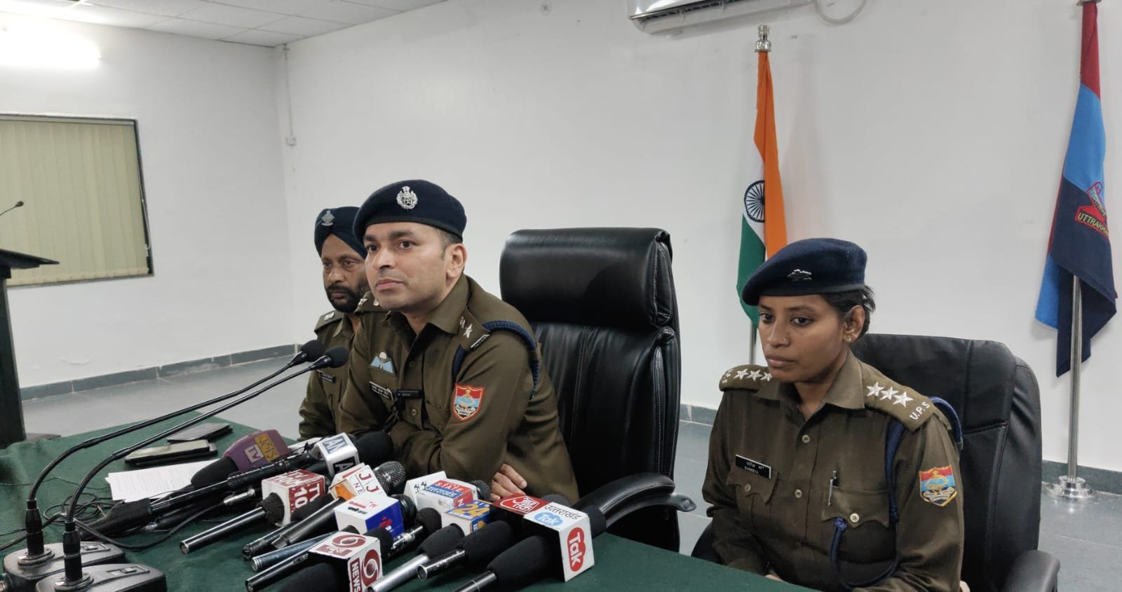 बनभूलपुरा हिंसा में पुलिस ने 5 और दंगाई किए गिरफ्तार , अब्दुल मलिक और उसके लड़के के खिलाफ लुक आउट नोटिस जारी